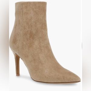 NEW Steven New York boots Size 10 faux suede‎ brown beige boots with heels
